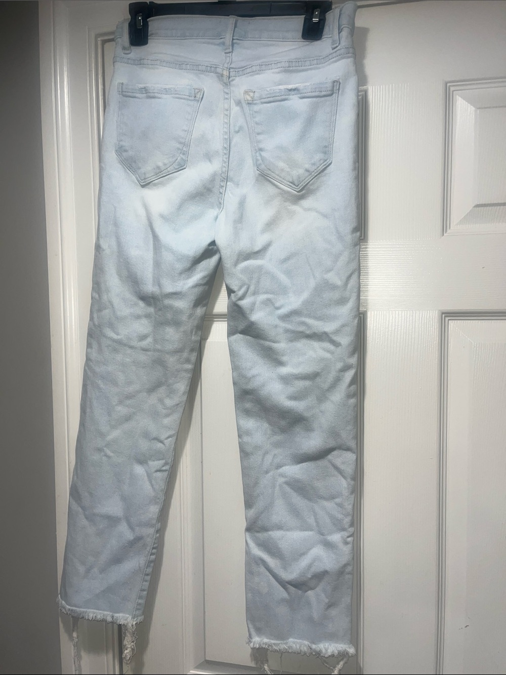 Kensie Light Wash Cropped Ankle Jeans - Pale Blue - Picture 2 of 4